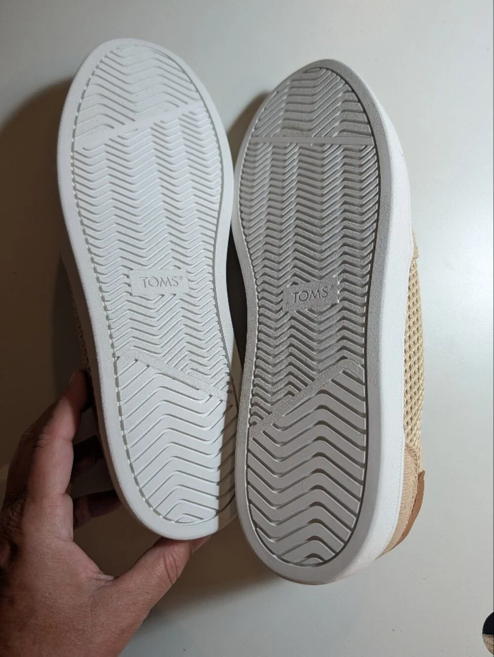 Toms simple slip